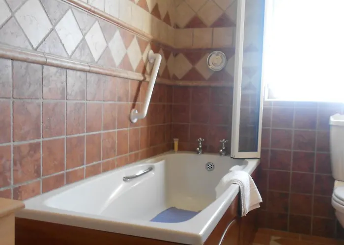 Bed & Breakfast Seafield House